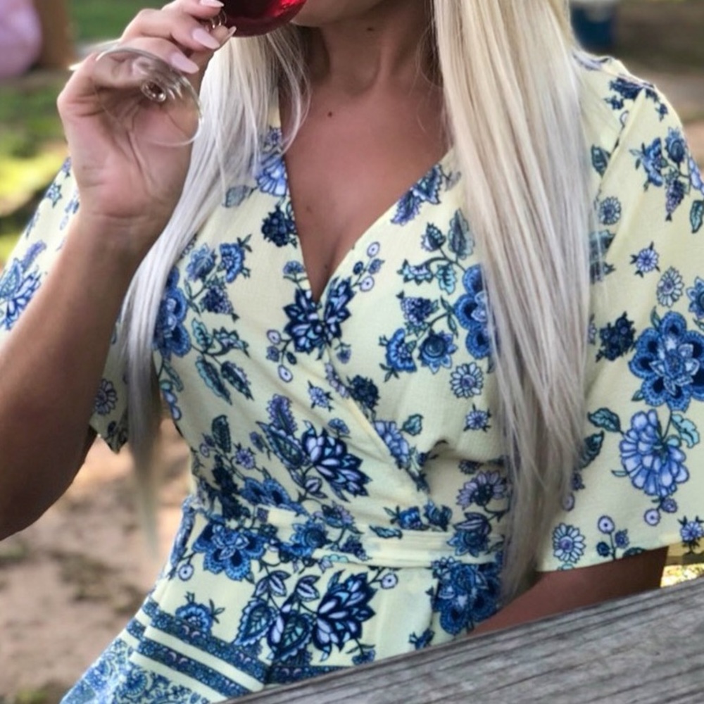 Blue & Yellow Patterned Romper - Picture 3 of 3
